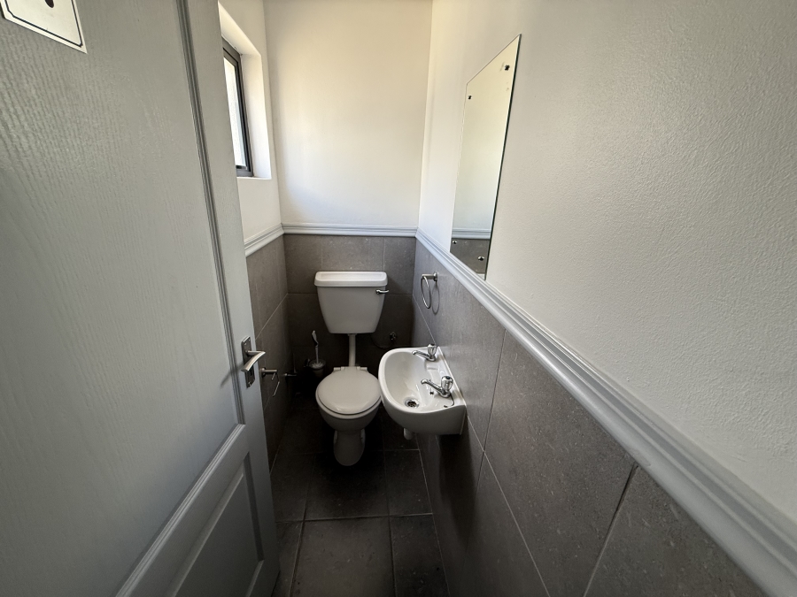 To Let commercial Property for Rent in Rivergate Western Cape